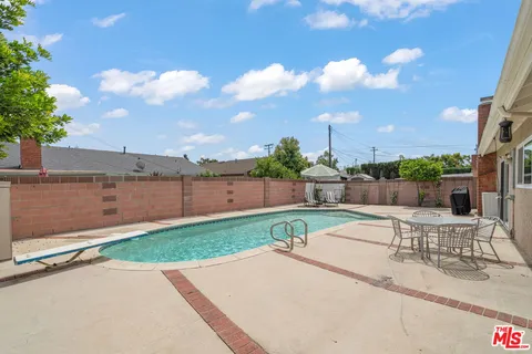 $998,000 | Undisclosed Address, Bellflower, CA 90706