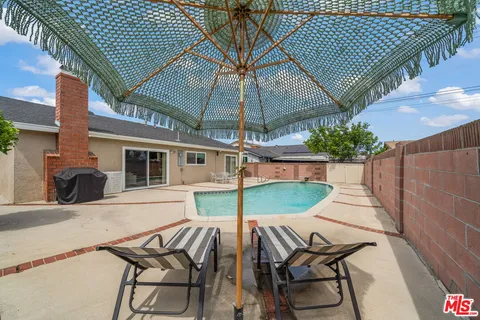 $998,000 | Undisclosed Address, Bellflower, CA 90706