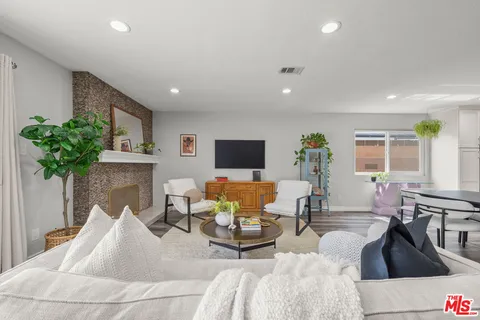 $998,000 | Undisclosed Address, Bellflower, CA 90706