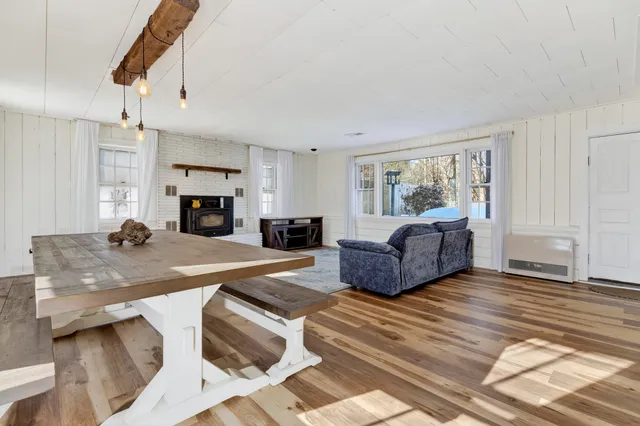 $615,000 | 230 Beachwood Avenue, Kennebunkport, ME 04046