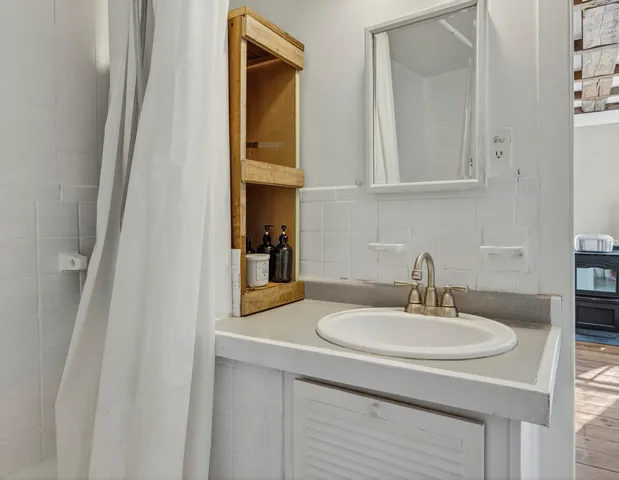 $615,000 | 230 Beachwood Avenue, Kennebunkport, ME 04046