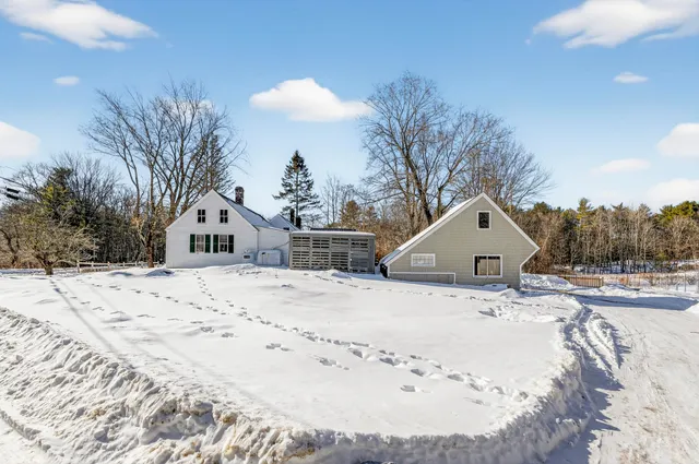 $615,000 | 230 Beachwood Avenue, Kennebunkport, ME 04046