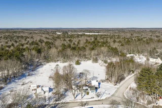 $615,000 | 230 Beachwood Avenue, Kennebunkport, ME 04046