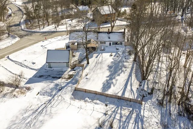 $615,000 | 230 Beachwood Avenue, Kennebunkport, ME 04046