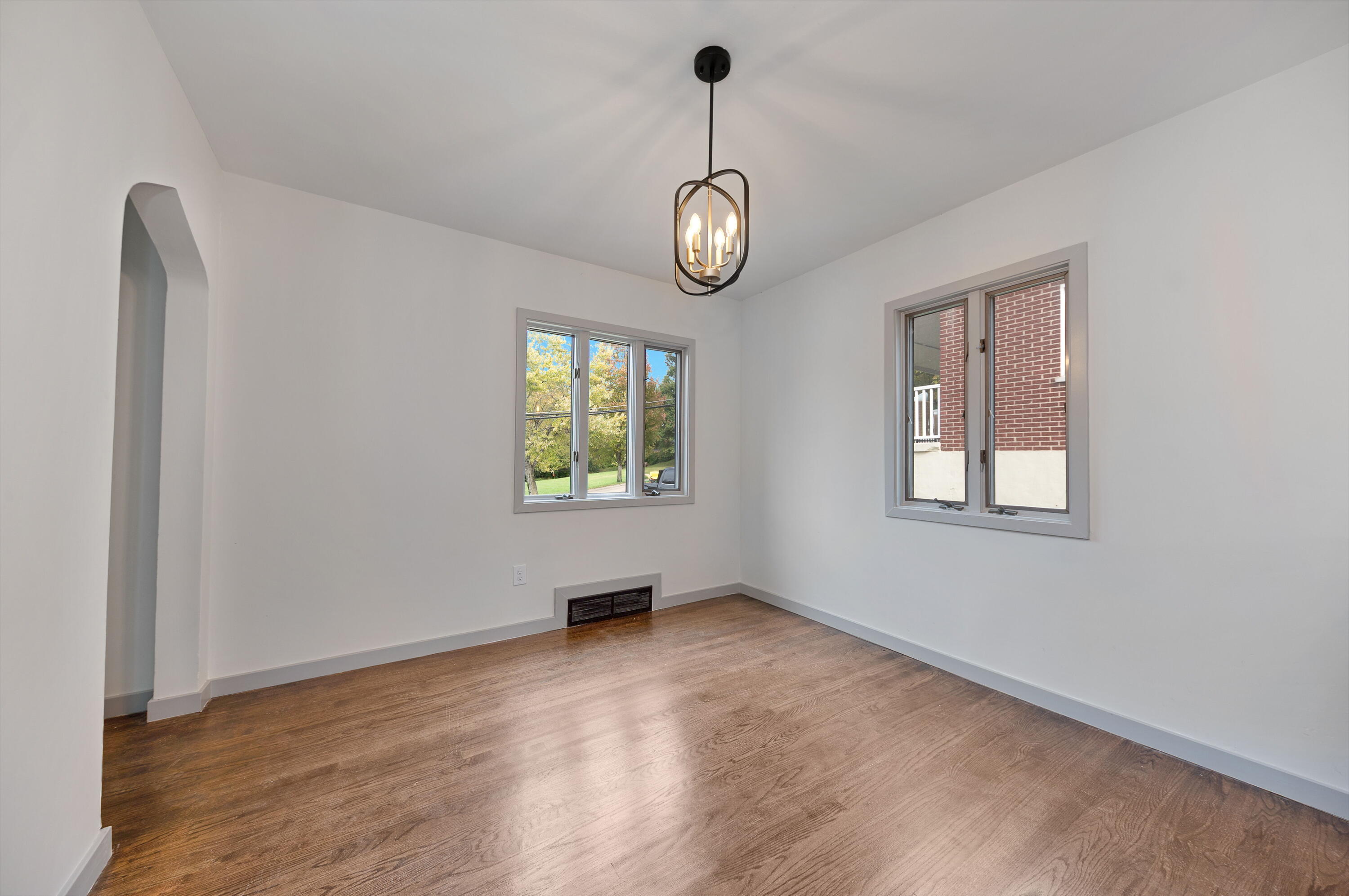 108 Kennedy Road Covington, KY 41011 - Photo 8 of 31