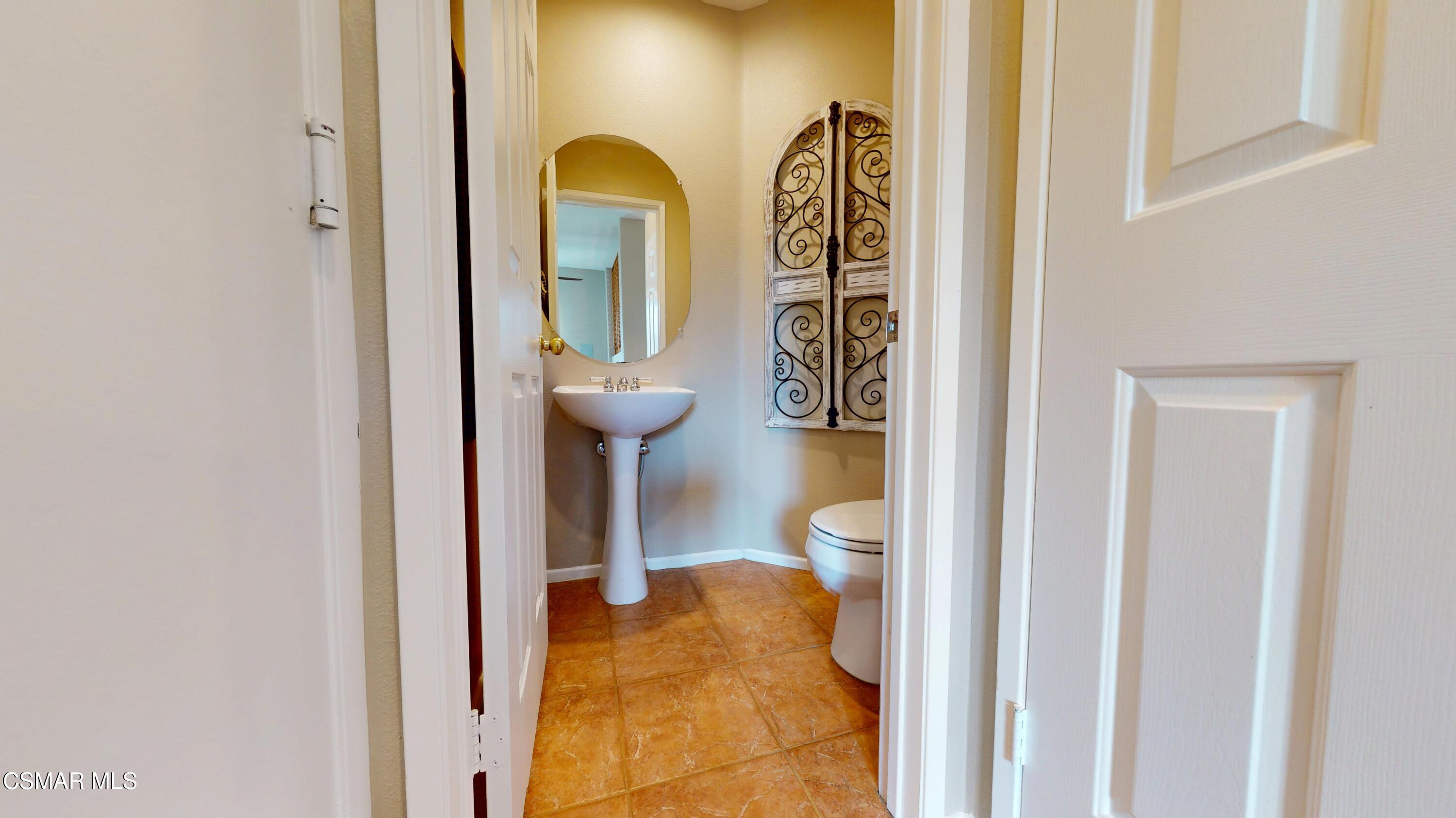 1708 Starpine Way Simi Valley, CA 93065 - Photo 10 of 60 44