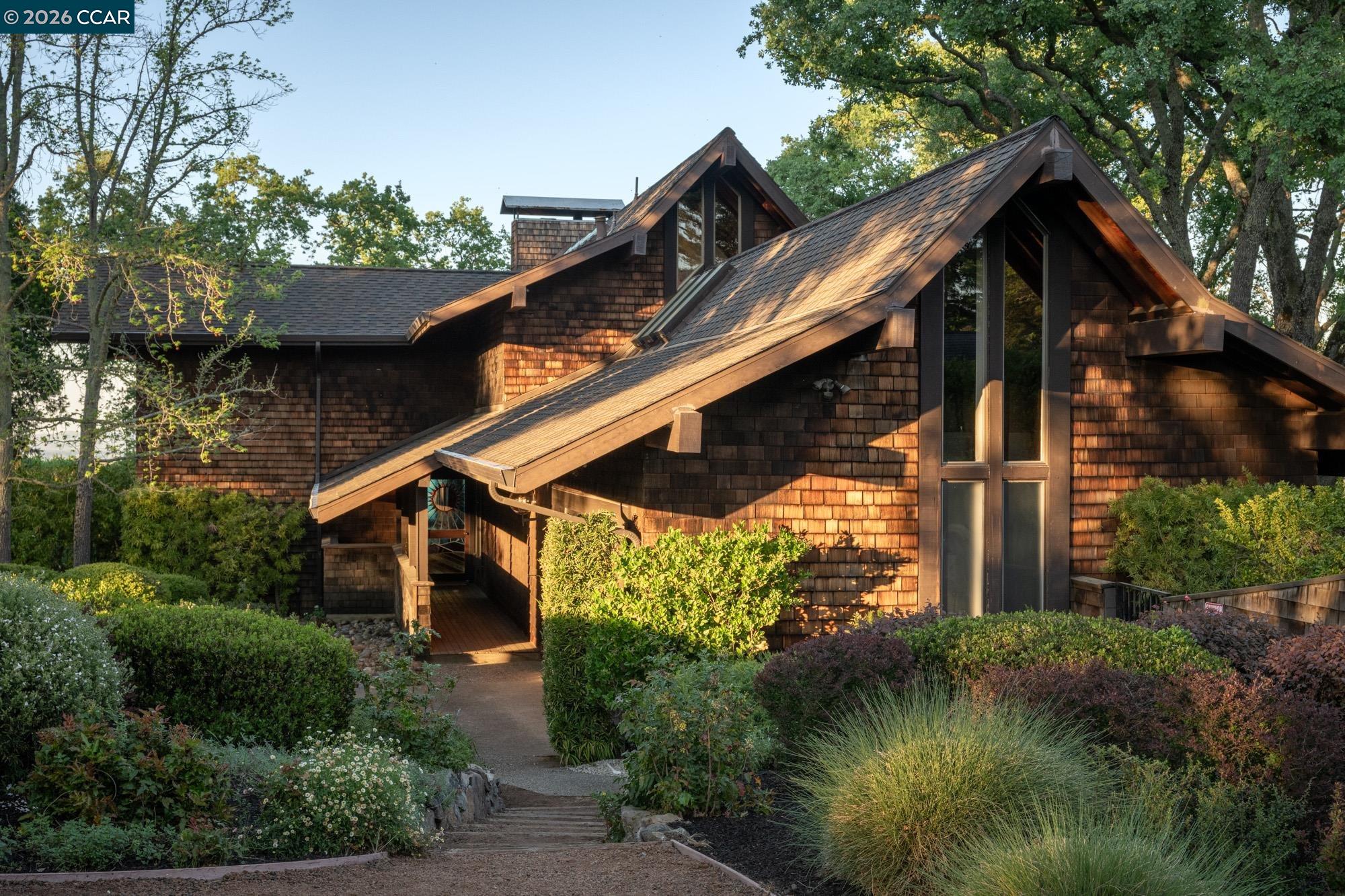 289 Castle Crest Road Alamo, CA 94507 - Photo 3 of 57 a backyard of a house with lots of green space