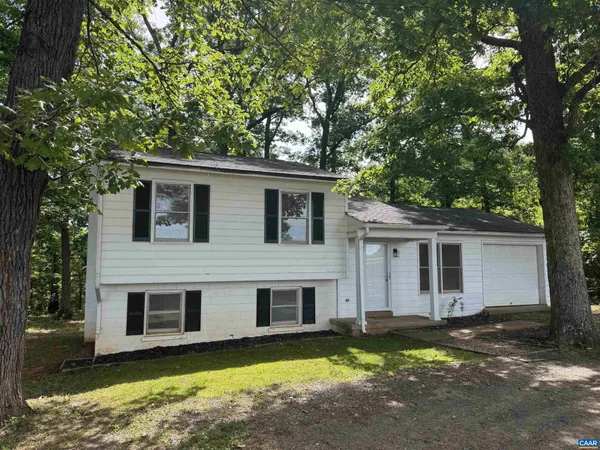 $1,975 | 86 Saddle Creek Lane, Palmyra, VA 22963