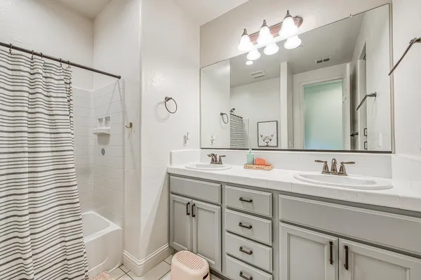 $700,000 | 753 East Aretha Avenue, Fowler, CA 93625