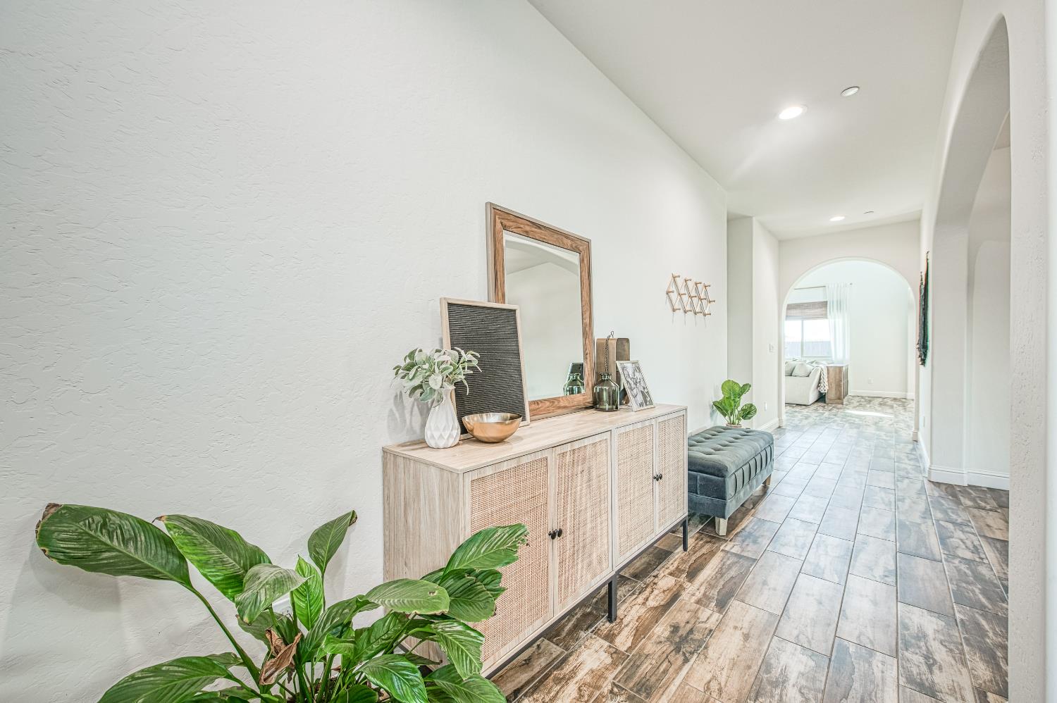753 East Aretha Avenue Fowler, CA 93625 - Photo 6 of 61