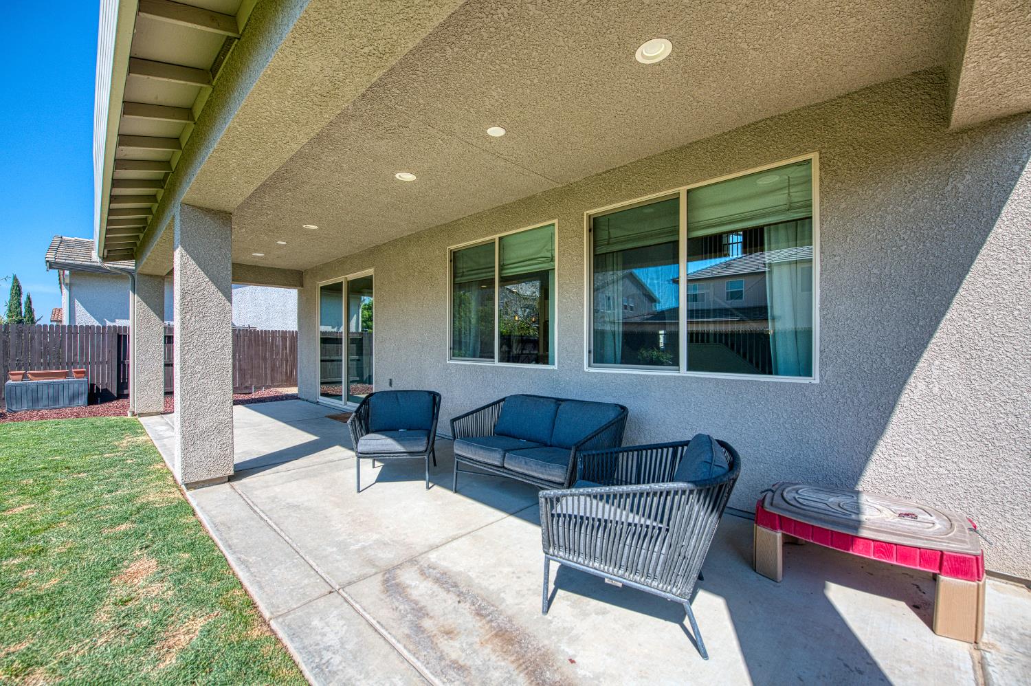 753 East Aretha Avenue Fowler, CA 93625 - Photo 61 of 61 a balcony with furniture and a potted plant