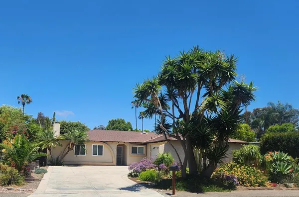 $1,800,000 | 812 Sunrich Lane, Encinitas, CA 92024