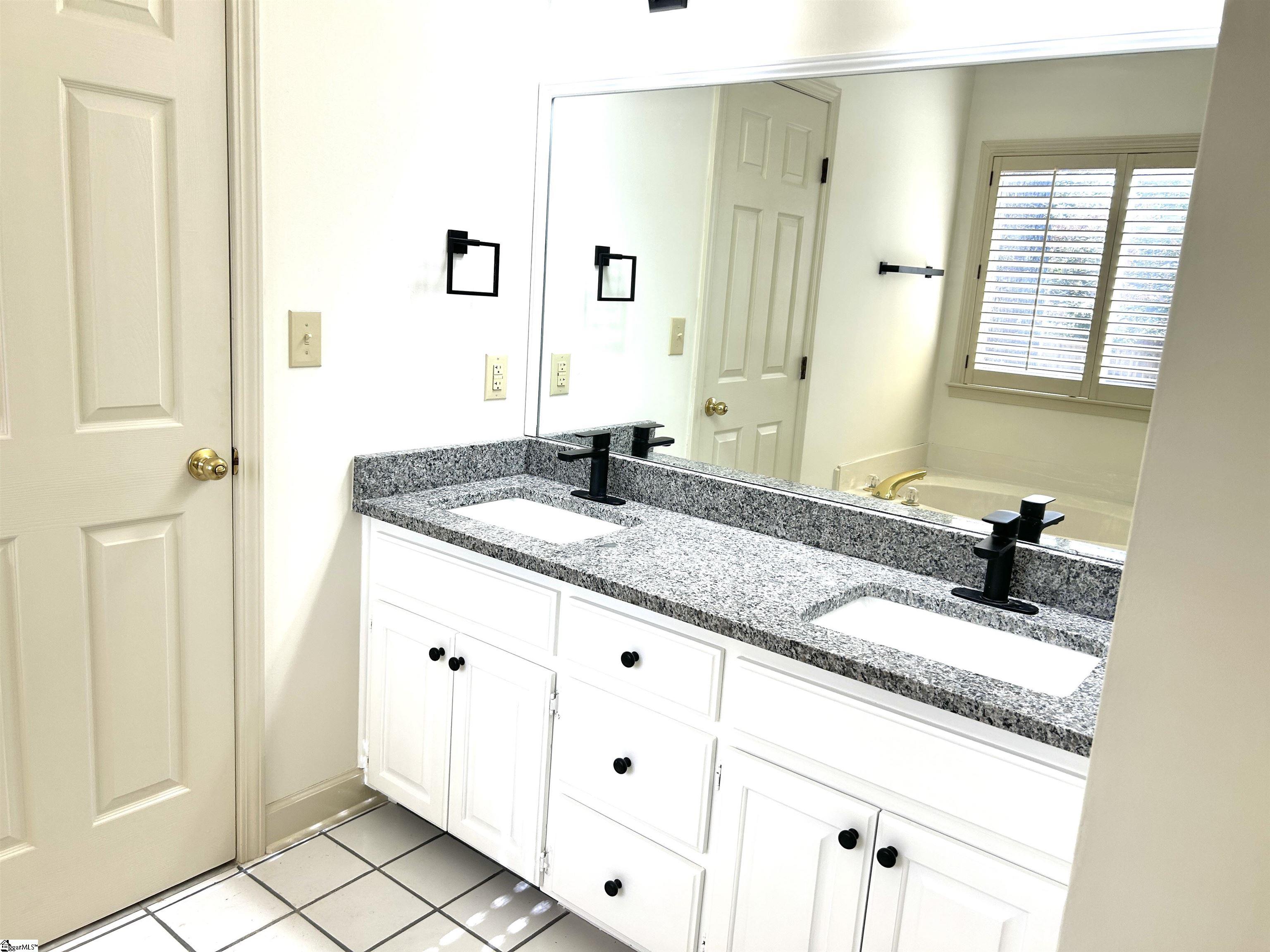 106 Plum Creek Lane Greenville, SC 29607 - Photo 39 of 49 Gallery Image 39