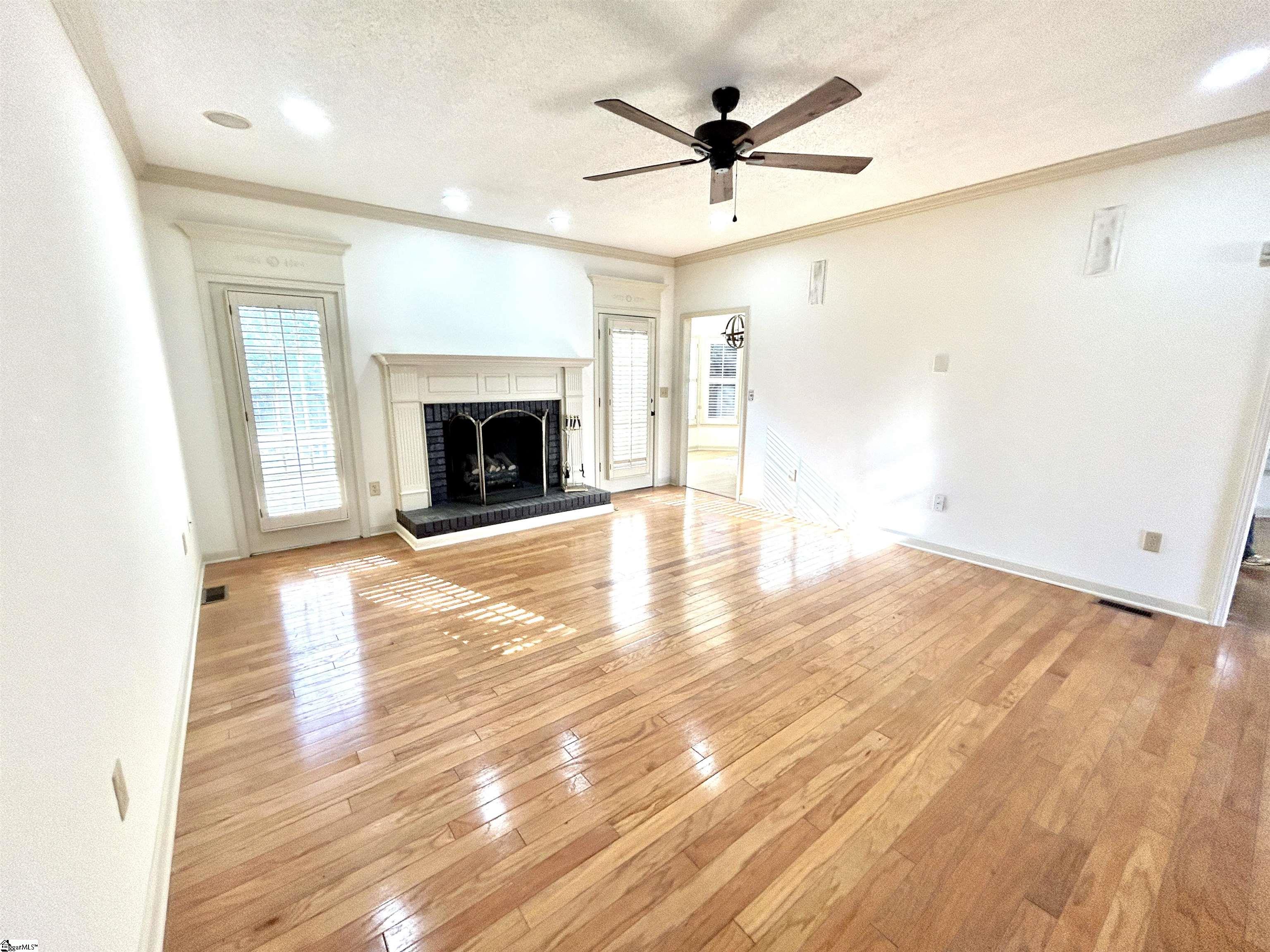 106 Plum Creek Lane Greenville, SC 29607 - Photo 4 of 49 Gallery Image 4