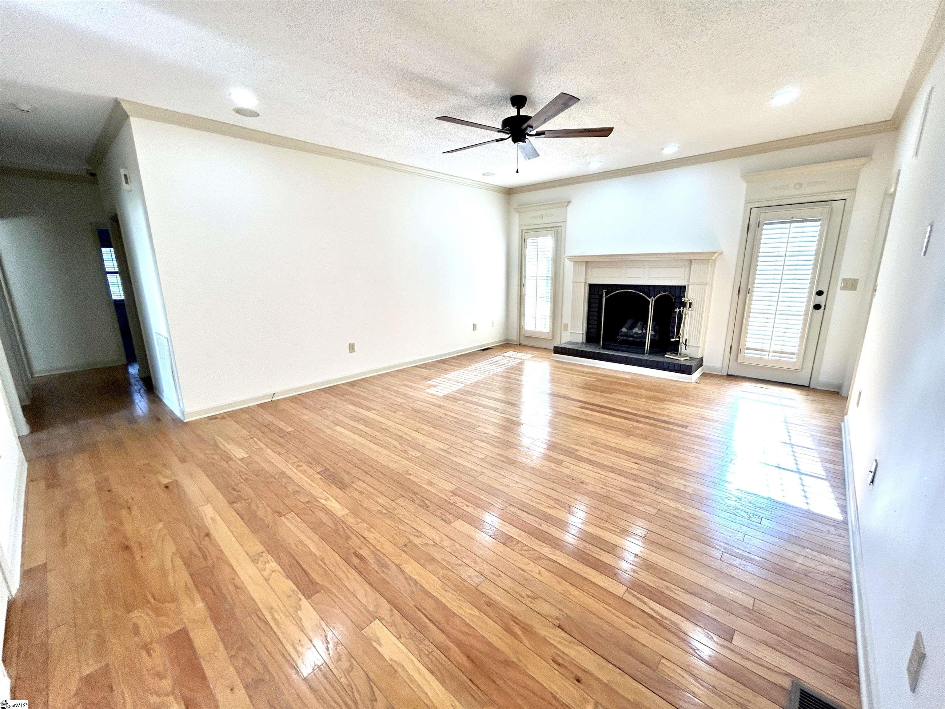 106 Plum Creek Lane Greenville, SC 29607 - Photo 5 of 49 Gallery Image 5