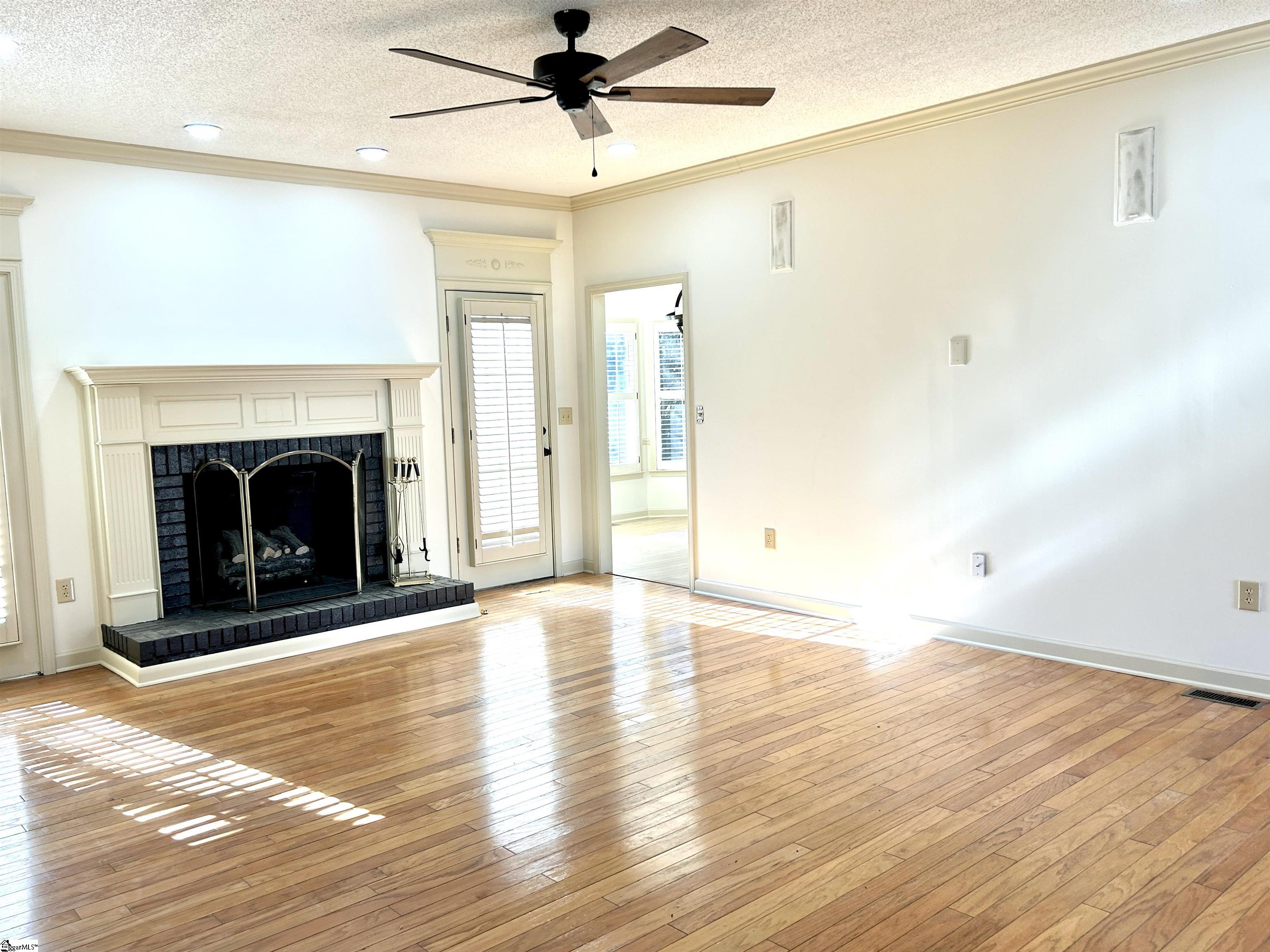 106 Plum Creek Lane Greenville, SC 29607 - Photo 6 of 49 Gallery Image 6