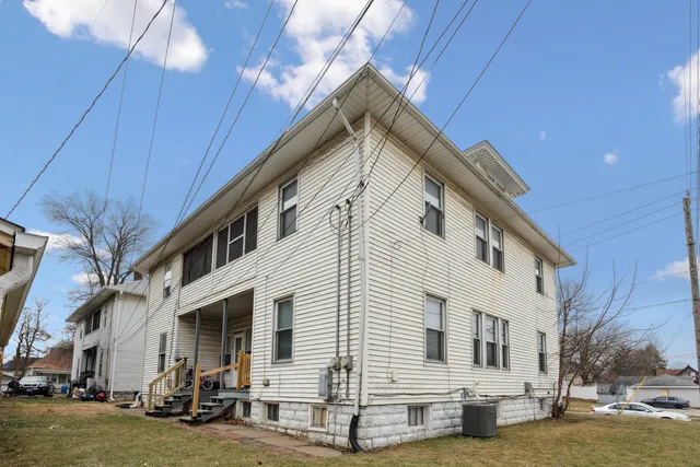 $229,900 | 1218-1220 11th Street, Moline, IL 61265