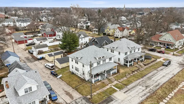 $229,900 | 1218-1220 11th Street, Moline, IL 61265