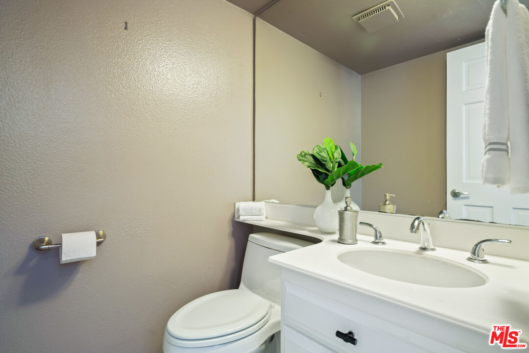 4561 Alla Road, Unit 3 Marina del Rey, CA 90292 - Photo 23 of 39