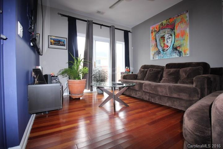 625 Raphael Place, Unit 625 Charlotte, NC 28205 - Photo 2 of 16