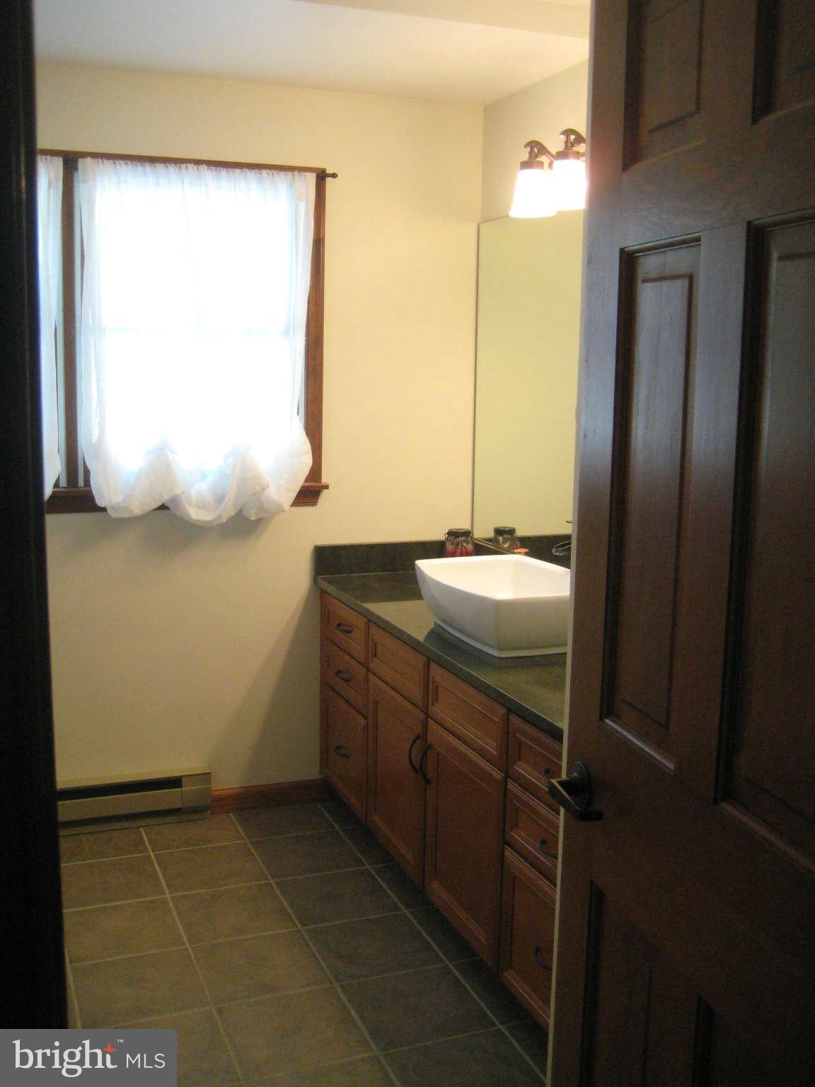 1855 Community Center Road St. Thomas, PA 17252 - Photo 26 of 27 Bath (Master)
