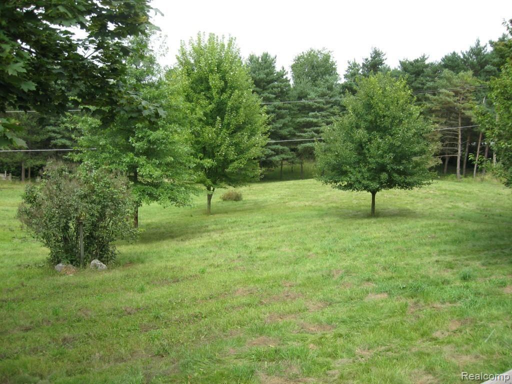 3544 Lippincott Road Lapeer, MI 48446 - Photo 20 of 24 IMG_3409.jpg