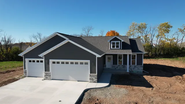 $459,900 | N9281 Breezy Way, Appleton, WI 54915