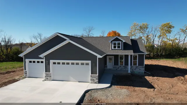 $459,900 | N9281 Breezy Way, Appleton, WI 54915