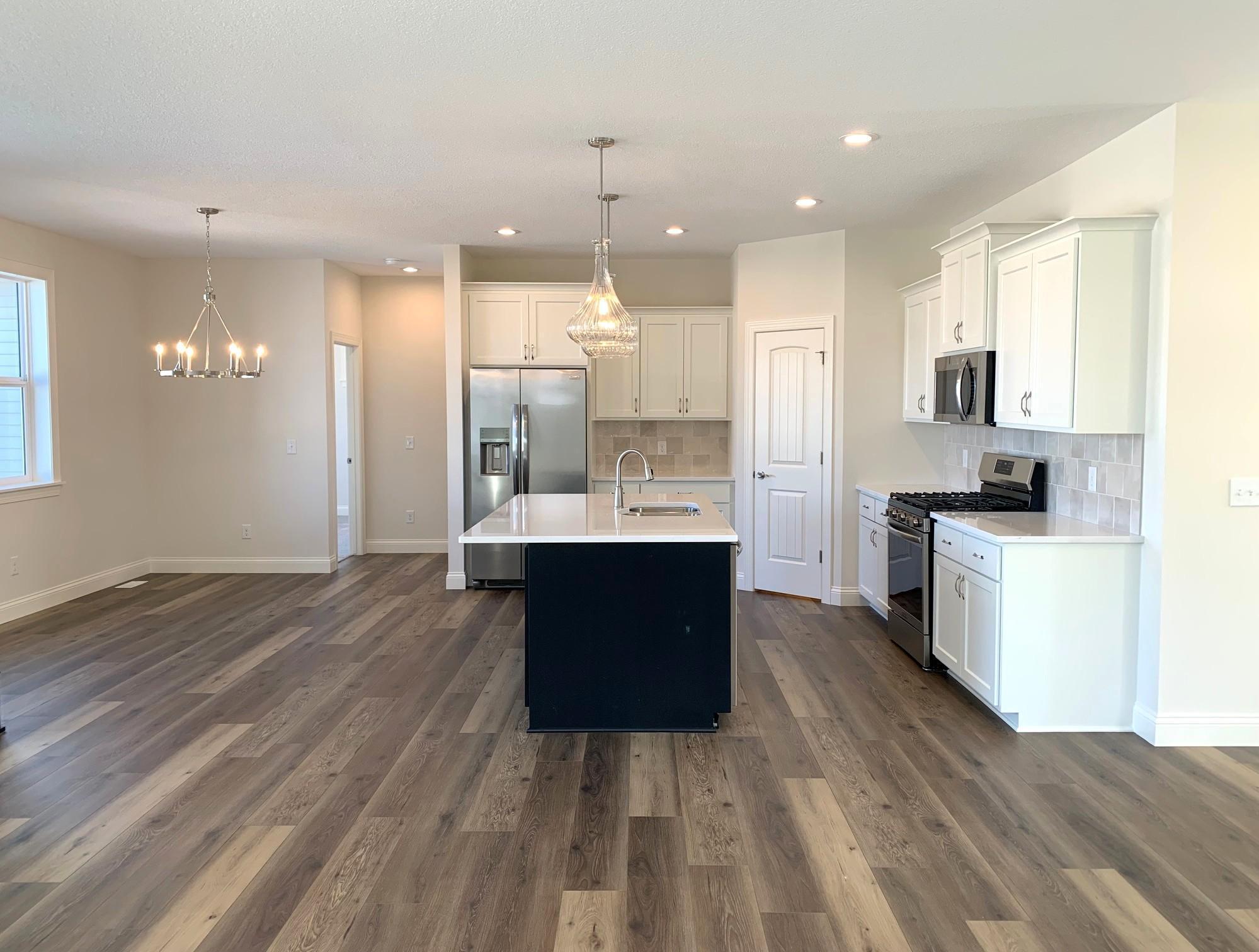 2931 Trinity Drive Shakopee, MN 55379 - Photo 2 of 24