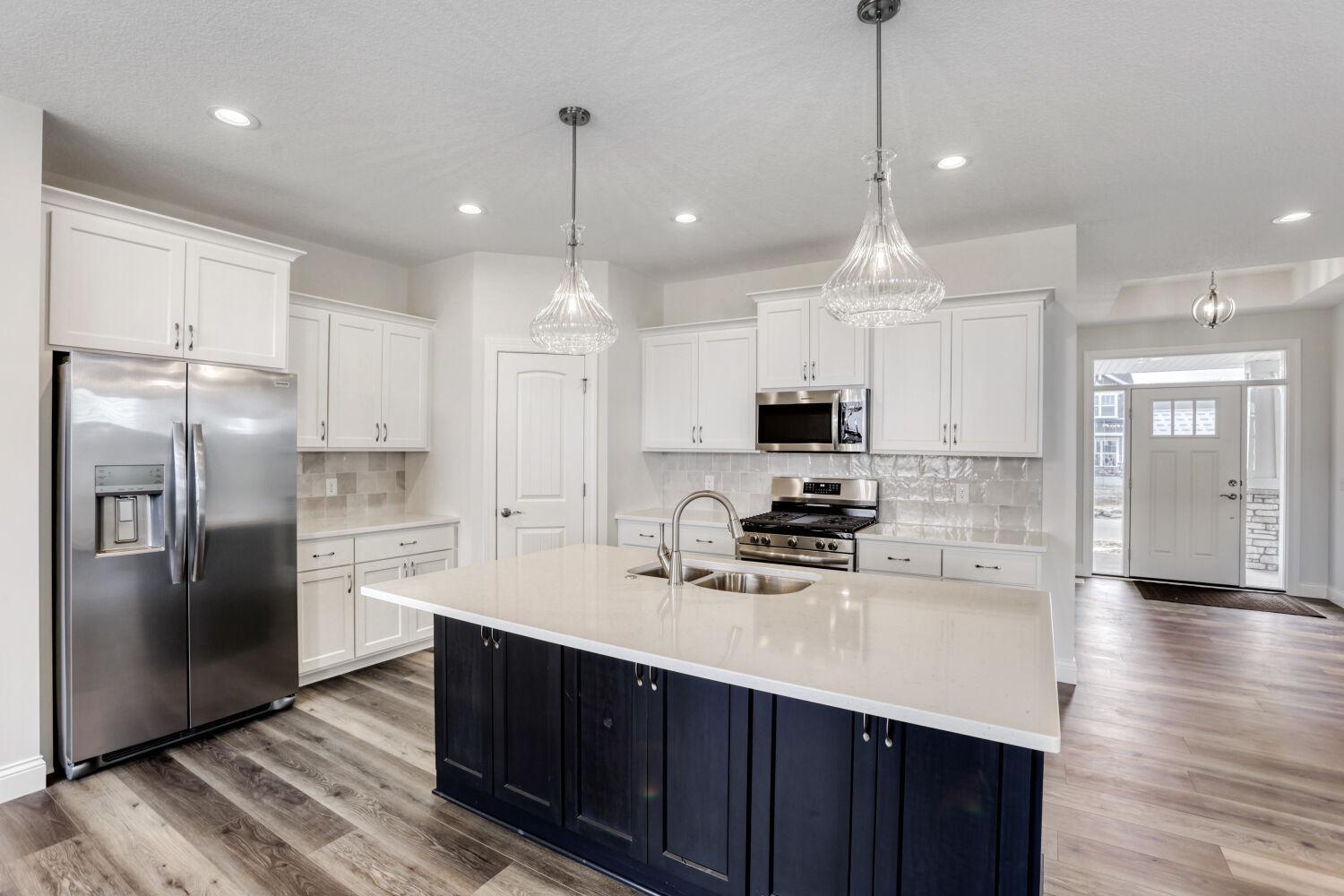 2931 Trinity Drive Shakopee, MN 55379 - Photo 2 of 25
