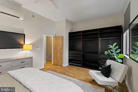 $525,000 | 1720 Folsom Street, Unit B, Philadelphia, PA 19130