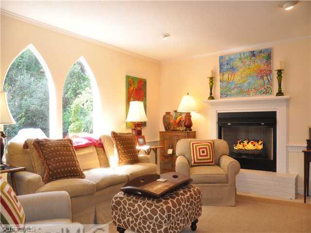 830 Arbor Road Winston-Salem, NC 27104 - Photo 5 of 16 Den/Family/Great Room.