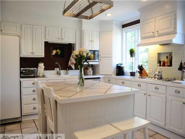 830 Arbor Road Winston-Salem, NC 27104 - Photo 7 of 16 Kitchen.