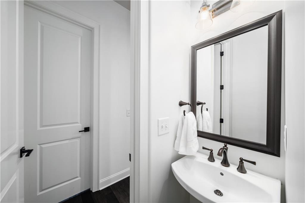 243 Franklin Road Sandy Springs, GA 30342 - Photo 19 of 53 Gallery Image 19