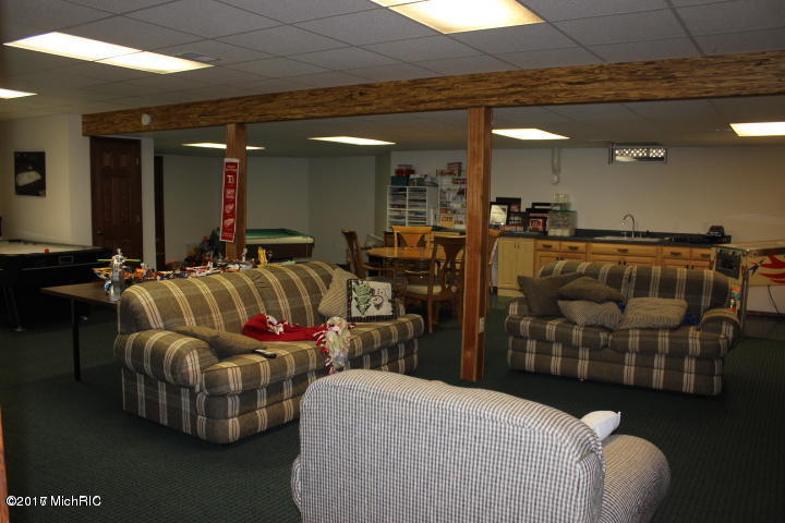 1115 Red Apple Road Manistee, MI 49660 - Photo 21 of 40 20160420180830955730000000-o