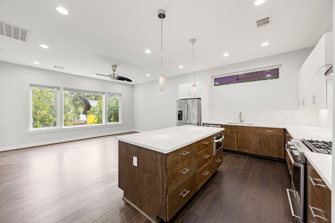 904 West 25th Street, Unit D Houston, TX 77008 - Photo 11 of 27