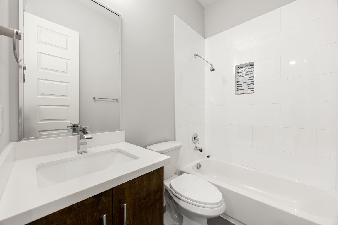 904 West 25th Street, Unit D Houston, TX 77008 - Photo 21 of 27