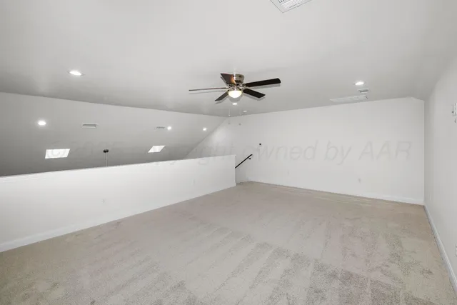 a view of utility room