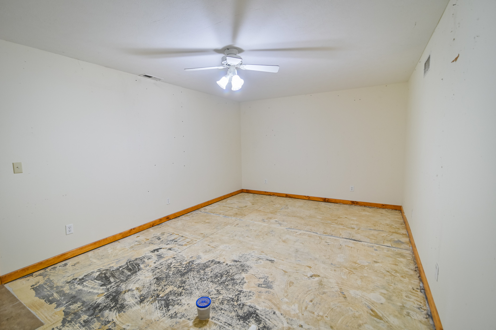 9220 Heritage Road Clinton, IL 61727 - Photo 31 of 37 a view of empty room