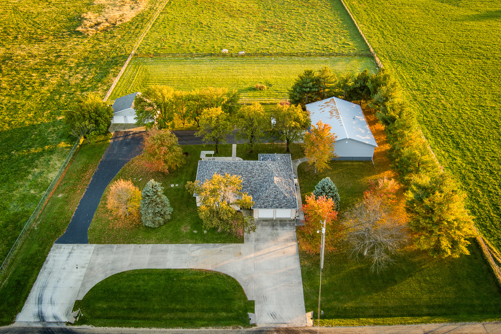 9220 Heritage Road Clinton, IL 61727 - Photo 35 of 37