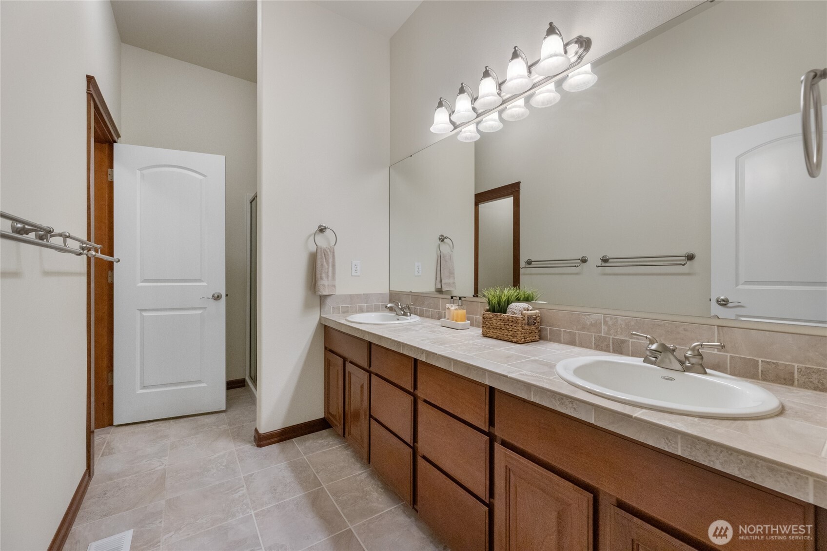 8140 Eagle Ridge Lane Southeast Olympia, WA 98513 - Photo 23 of 40