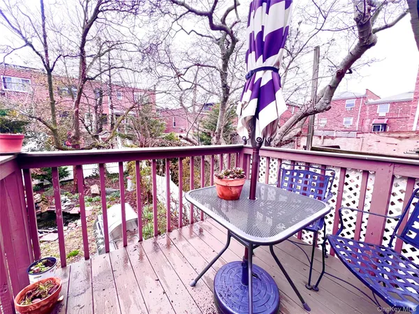 $828,000 | 2561 Eastchester Road | Pelham Gardens