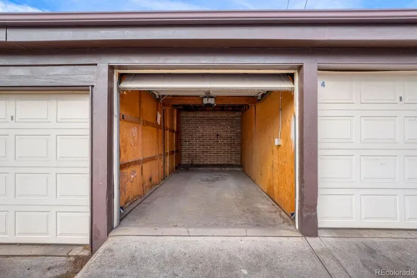 $1,500 | 422 South Clarkson Street, Unit 4, Denver, CO 80209