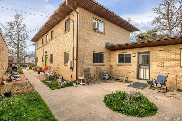 $1,500 | 422 South Clarkson Street, Unit 4, Denver, CO 80209