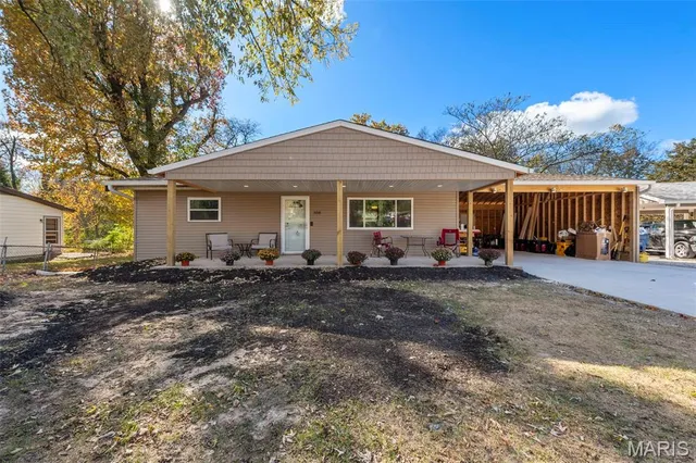 $299,990 | 308 Crosby Drive, Gray Summit, MO 63039