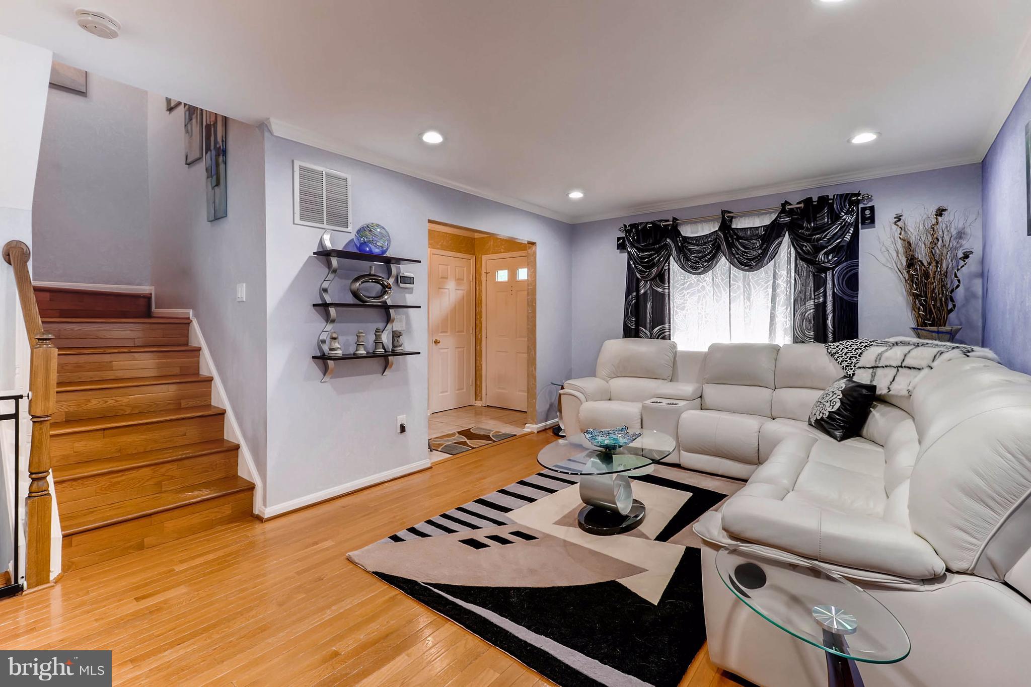 10910 Baskerville Road Reisterstown, MD 21136 - Photo 5 of 24 Family Room