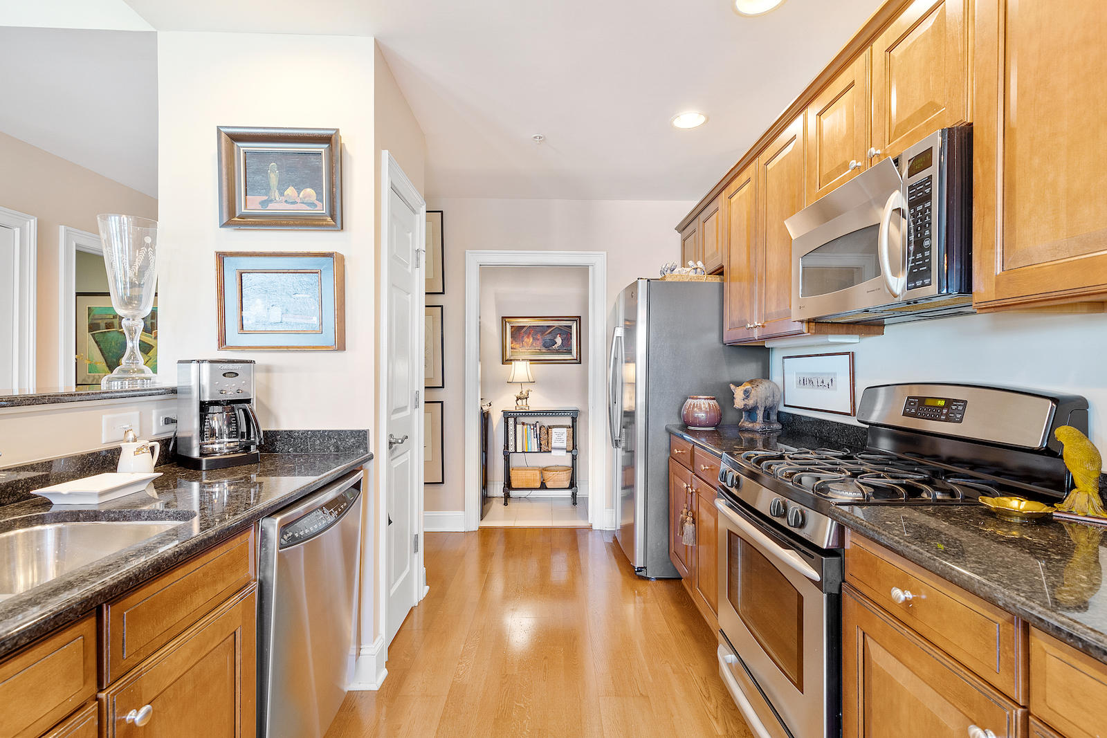 498 Albemarle Road, Unit 509 Charleston, SC 29407 - Photo 6 of 23 498AlbemarleRoad-KeenEyeMarketing-013