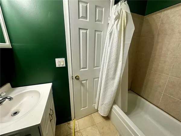 $1,200 | 816 Nashville Avenue, Unit D, New Orleans, LA 70115