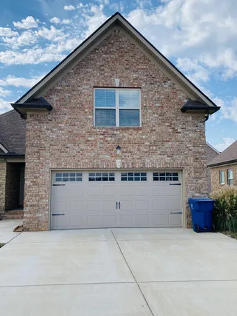 $2,395 | 817 Ella Lane, Clarksville, TN 37043