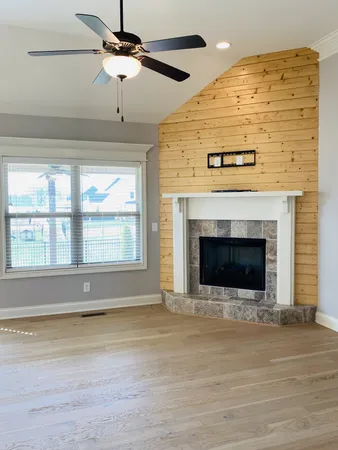 $2,395 | 817 Ella Lane, Clarksville, TN 37043